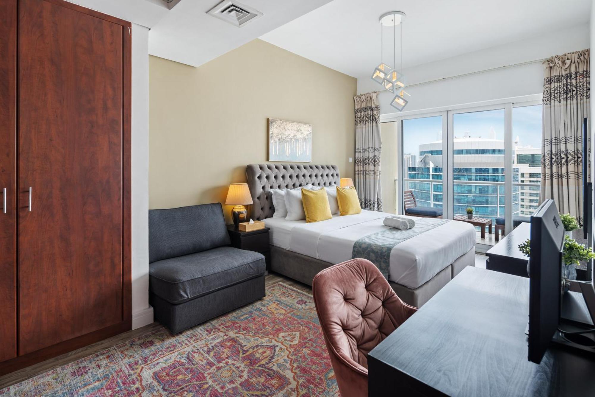 La Buena Vida: Panoramic Lake View Condo Near Dubai JLT Metro Exterior photo