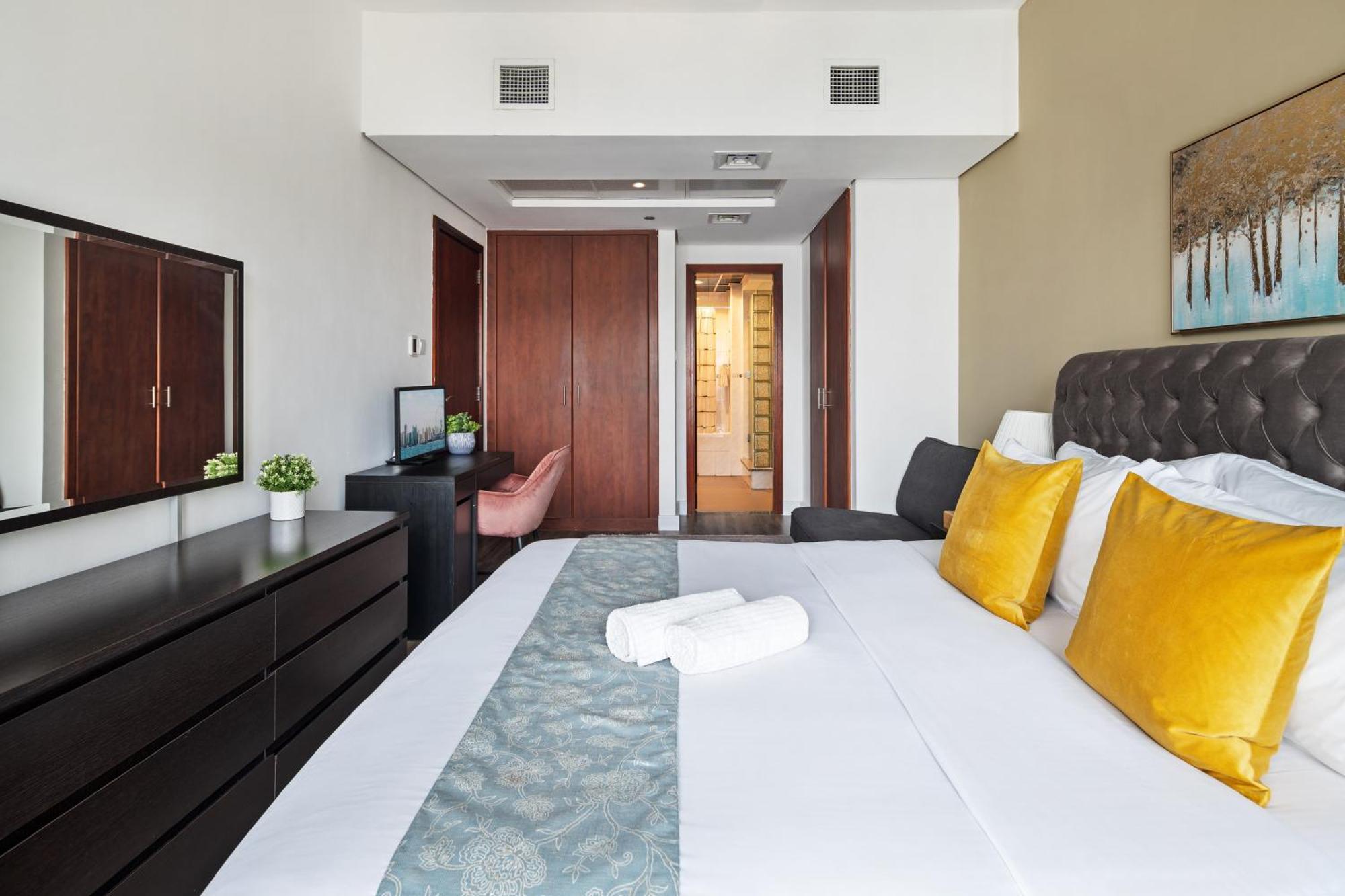 La Buena Vida: Panoramic Lake View Condo Near Dubai JLT Metro Exterior photo