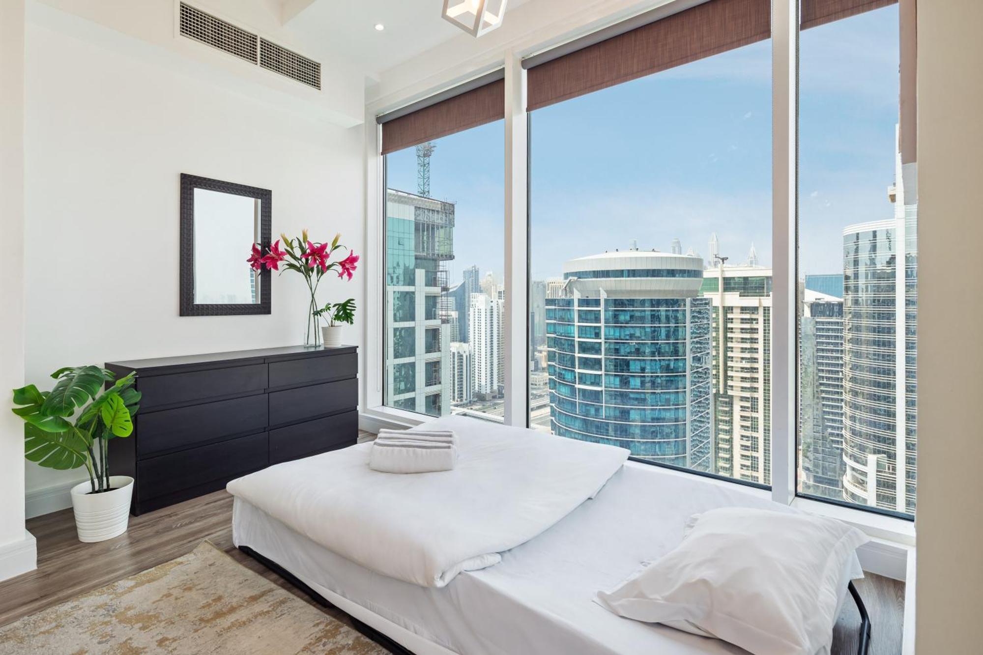 La Buena Vida: Panoramic Lake View Condo Near Dubai JLT Metro Exterior photo